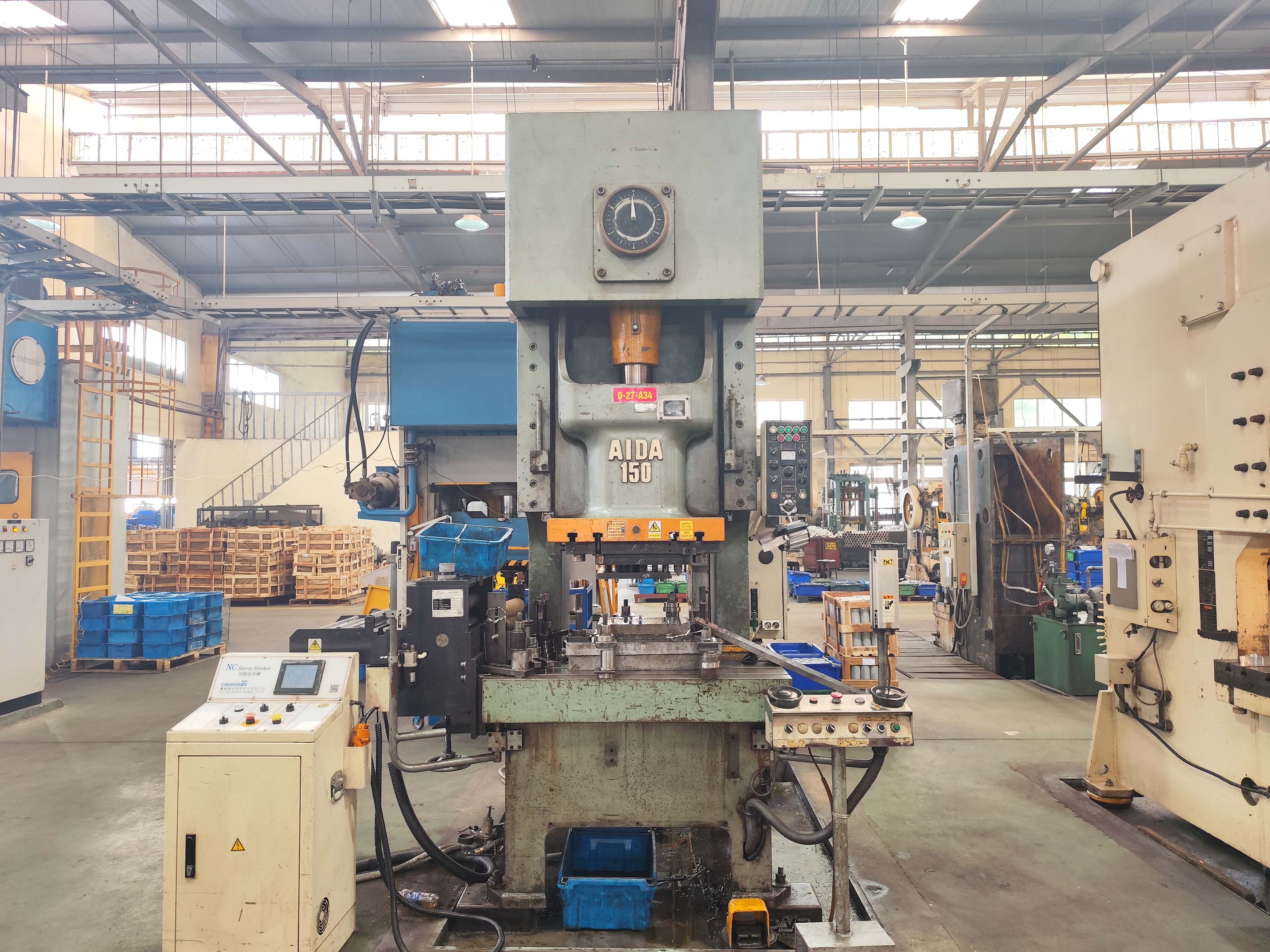 Stamping machine 1.jpg